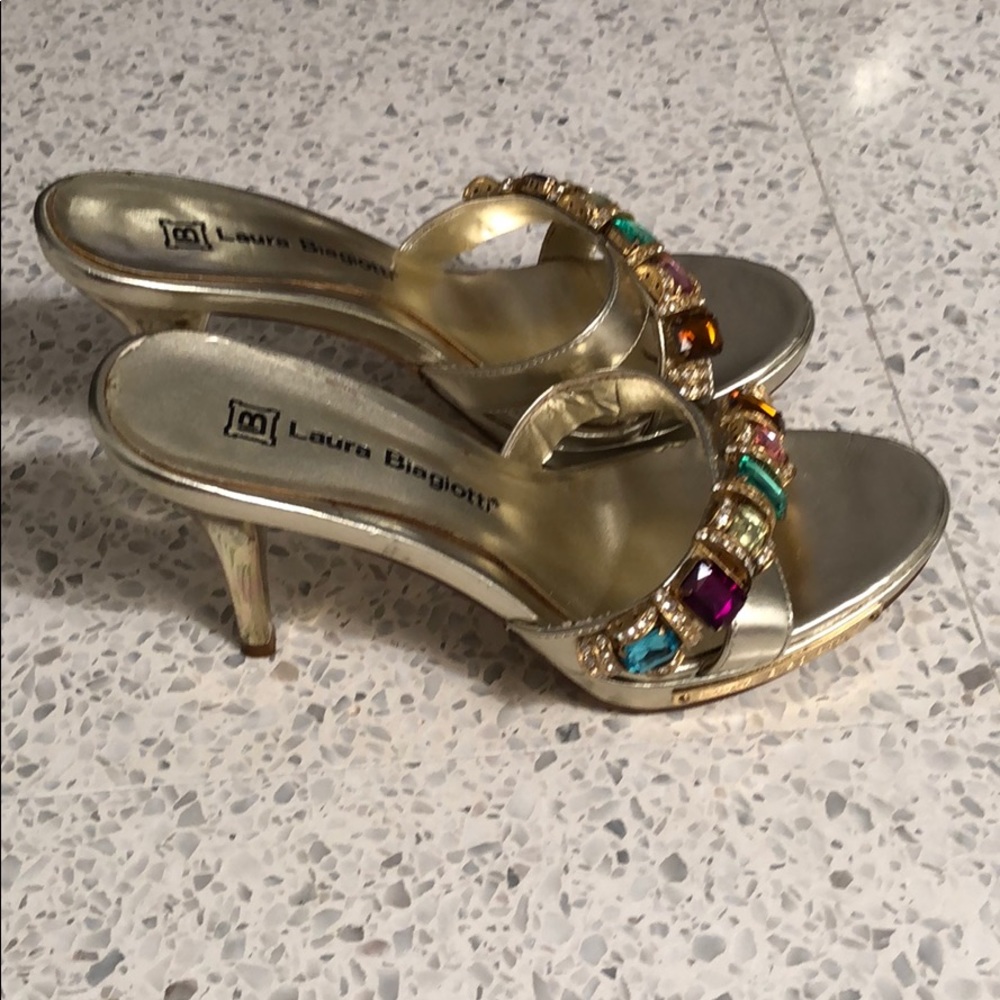 Laura Biagiotto Embellished Gold Leather Mules s36
